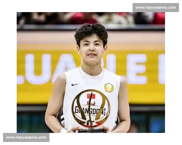 李梦接班人之争白热化！宫鲁鸣钦点杨舒予成新核，9 中 8 轰 17 分剑指亚洲杯